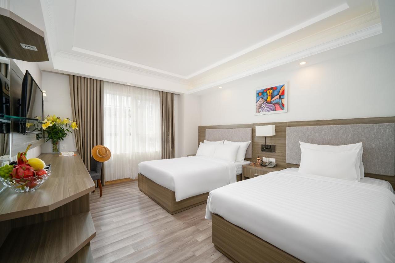 Royal Beach Hotel Дананг Экстерьер фото